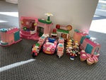 Wow - Cupcake and Pizza Shops