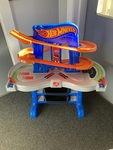 1097: Step 2 Hot Wheels Road Rally Raceway Play Table