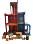 1069: Fire and police doll house