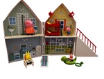2257: Peppa Pig Holiday Home