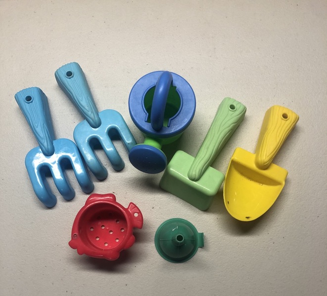 F1-22: Sand Pit Toys