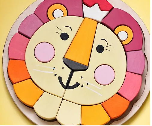 J09-40: Lion Symetrical Wooden Puzzle