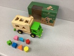 A530: Discoveroo Educational Toys and Games: Sort ‘n Tip Garbage Truck