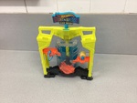 B32: Hot Wheels Stunt & Splash Car Wash Playset