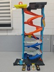 Hot Wheels Race Tower