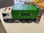839: Garbage truck
