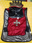 1 KING/KNIGHT COSTUME