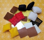 MATCHING TEXTURES FEELY BAG