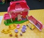 LITTLE PEOPLE DOLLS HOUSE