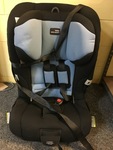 HARNESSED CAR SEAT