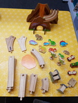 DINOSAUR TRAIN SET