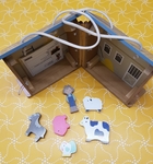 WOODEN BARN WITH ANIMALS