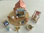 I6 015: Sandy's Beach Hut