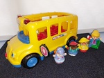 Little People School Bus and 4 figurines