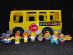 Little People Large School Bus and 11 figurines