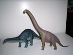 2 Huge Dinosaurs