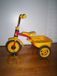 yellow trike