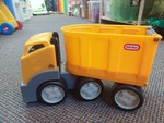 Little Tikes Rugged Rigz Dump Truck
