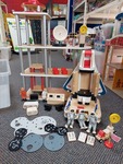 Launch headquarters & Space Shuttle Set