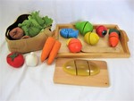 FOOD CUT AND PLAY SET