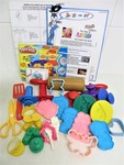 PLAYDOUGH SET -  KITCHEN & MR POTATO HEAD