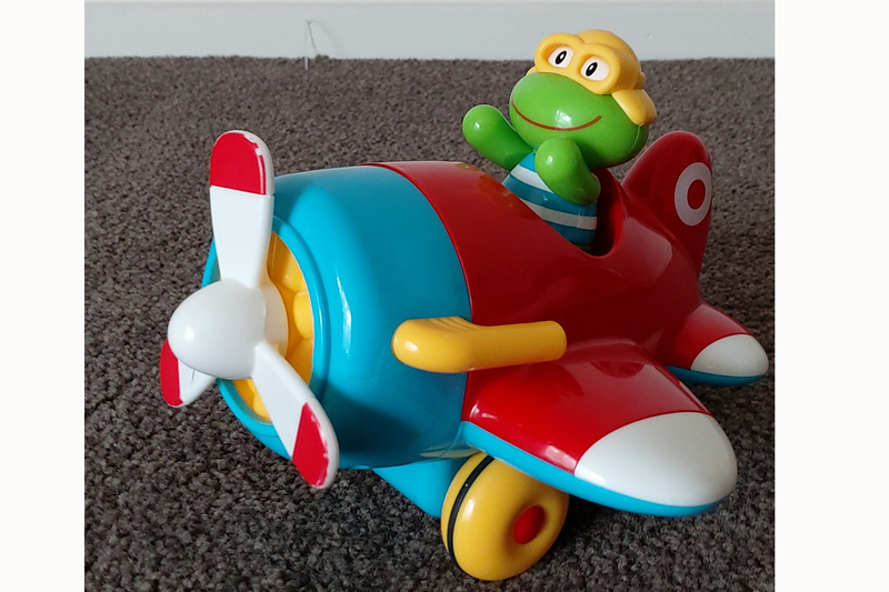 690: Frankie Frog and Wind Up Propellor Plane