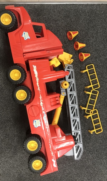 290: Super Fire Truck with Water Pump