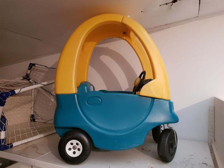 551: Cosy Coupe Ride-in car