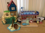 E2.094.1: Sylvanian Families Secret Island Playhouse & Houseboat