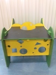 C4.088.4: GREEN & YELLOW CASTING TABLE