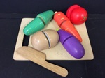 E2.099.4: Wooden Vegetables Cutting Set