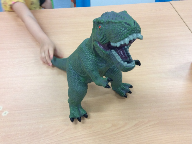 E2.744.6: Dinosaur Tyrannosaurus