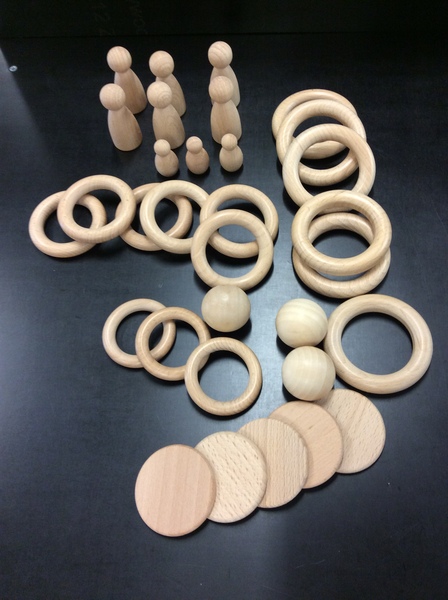 D1004.2: Wooden pieces