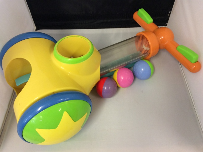 C1.080.1: TOMY pic 'n' pop