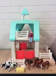 LITTLE TIKES STABLE