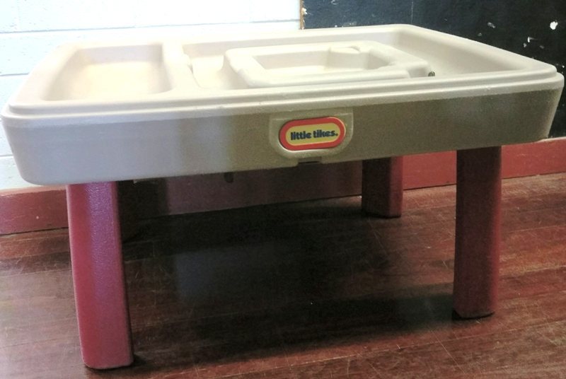 E1.405.2: SAND AND WATER TABLE