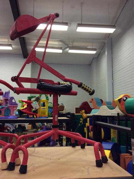 A2.362.2: RED DIGGER