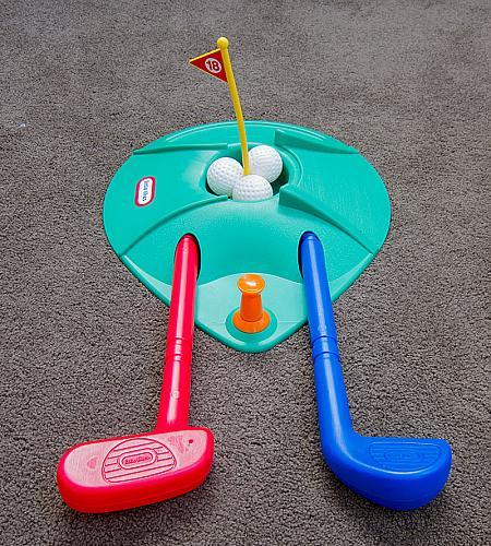 111: Little Tikes Golf Set