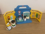 Fisher Price Doctor`s Surgery