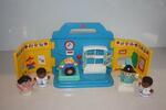 Fisher Price Doctor`s Surgery