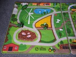 371: John Deere Farm Playmat & Vehicles