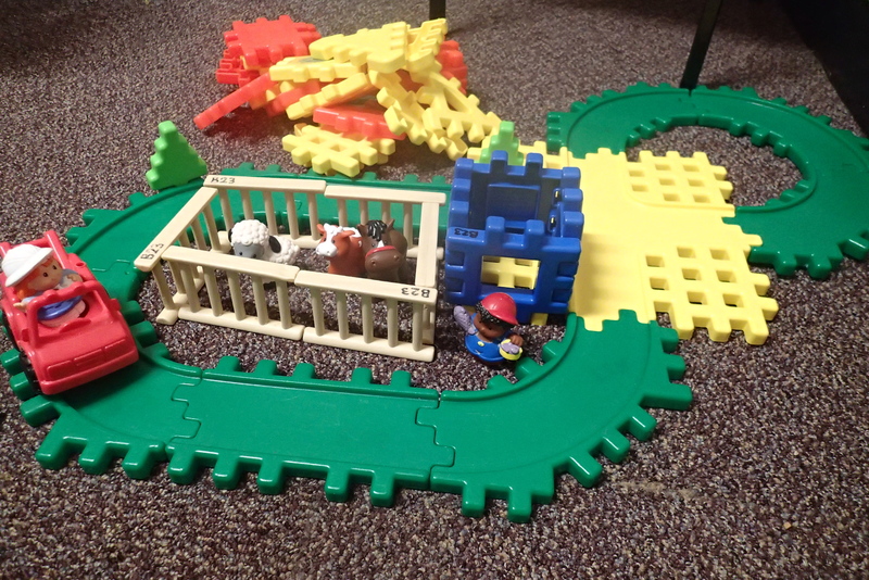 B23: Waffletown Building Set