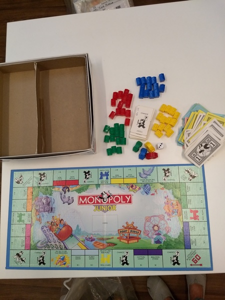 O9: Junior monopoly