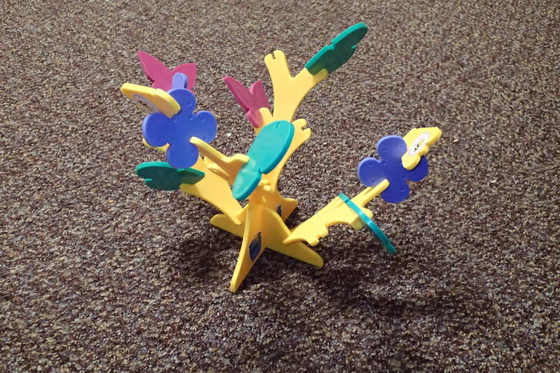 O16: Pooh honey bee tree game