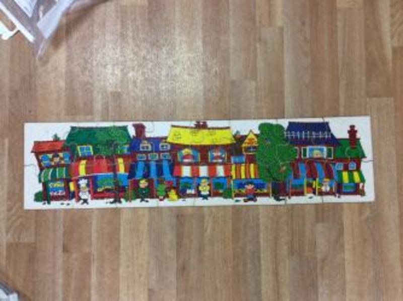 1317: SHOPPING TOWN JIGSAW PUZZLE