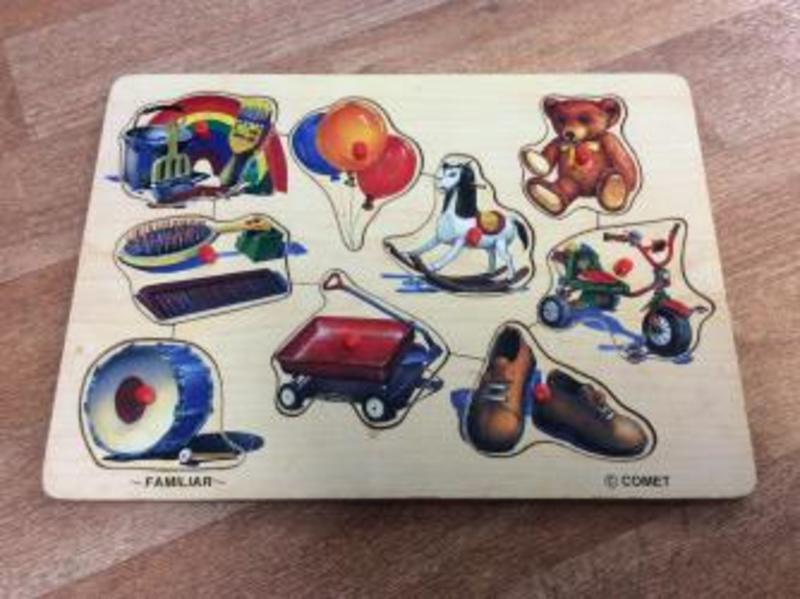 1565: Toys peg puzzle