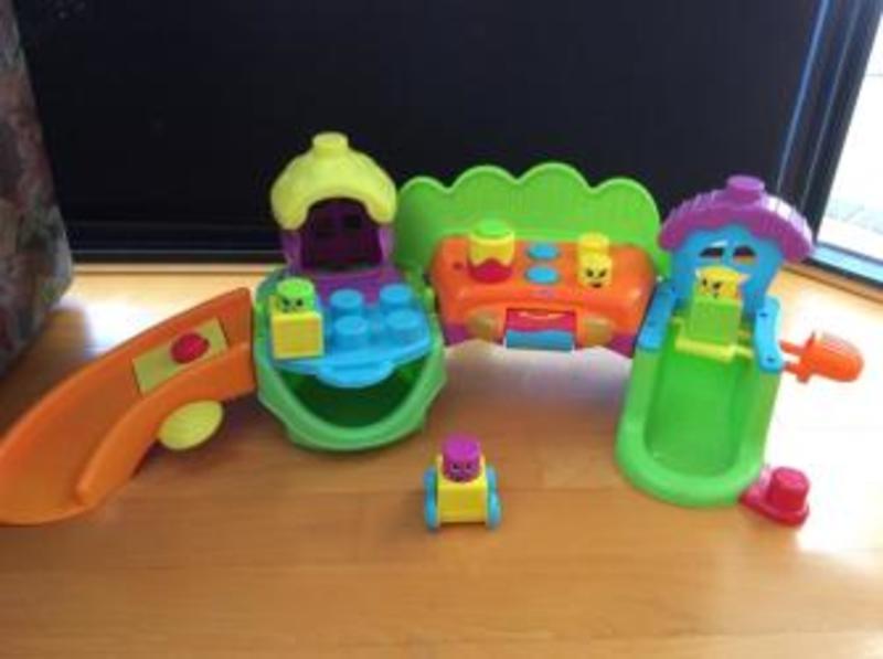 2069: Song `n Smiles Sillytown