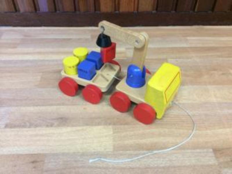 2360: Wooden crane with blocks