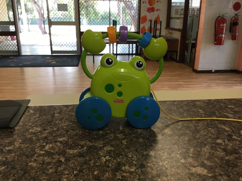 598: Pull-along frog