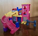 Mega Bloks Tiny 'N' Tuff Garage